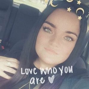 Meet your Posher, Renee